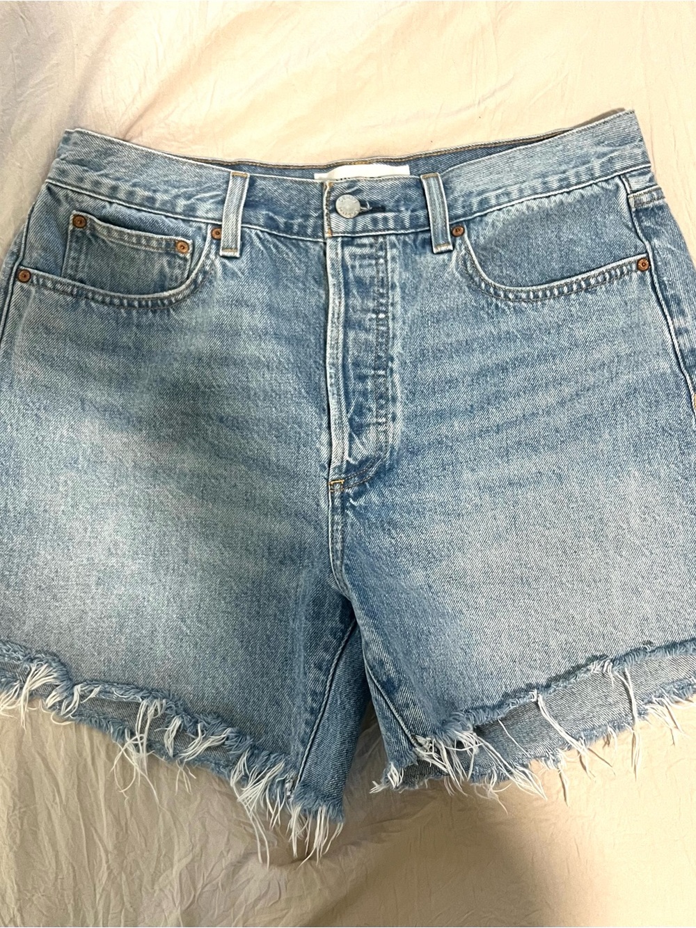 Aritzia Denim Forum Light Blue Denim Cutoff Jean Shorts SZ 28 EUC